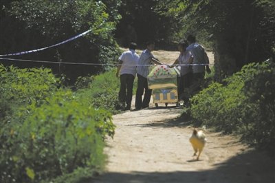 被挖双眼男童伯母坠井身亡前异常称“我是鬼”