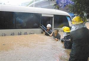 暴雨过后的追问 城市能否应对极端天气