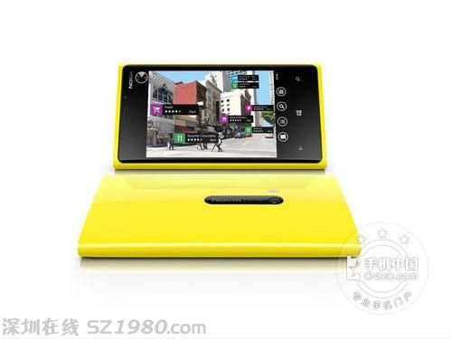 诺基亚Lumia 920 正面图