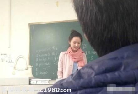 大学美女老师酷似刘诗诗 男生出勤率爆表(组图)