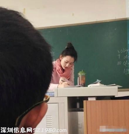 大学美女老师酷似刘诗诗 男生出勤率爆表(组图)