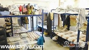 福田某大厦四室一厅挤进25名男女租客